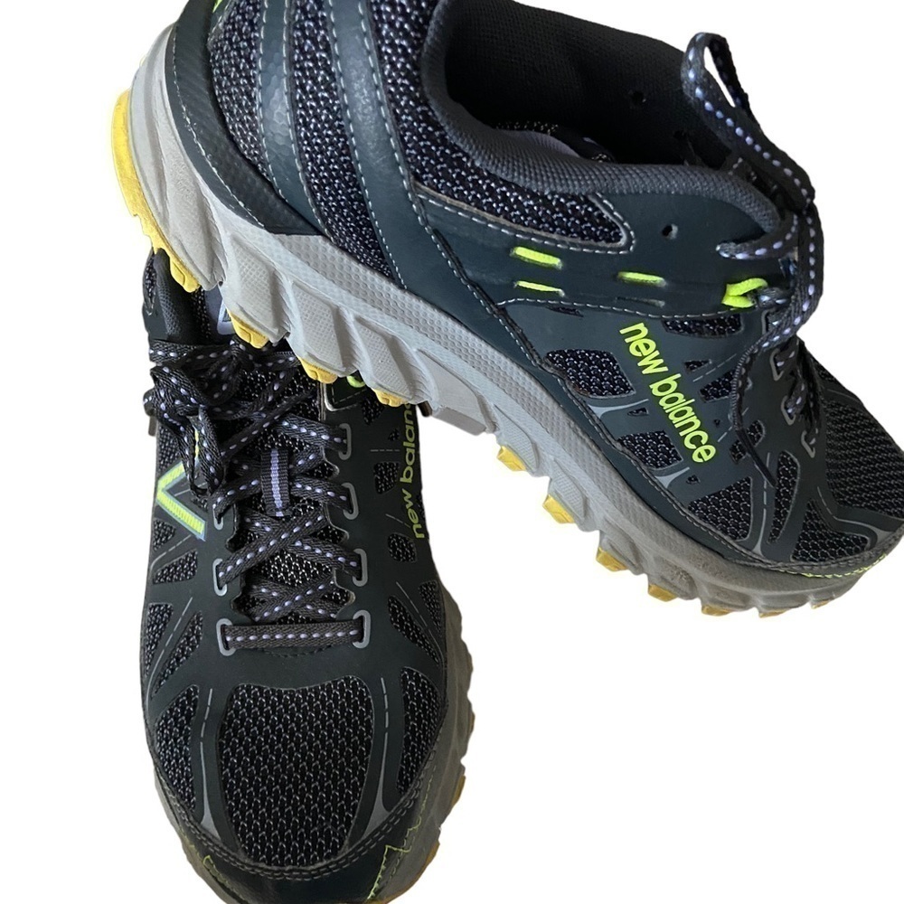 New Balance 610v4 Trail Running Hiking Shoe